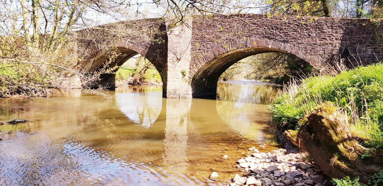 Kingsley Cottage - Beautiful Riverside Setting Beaworthy Экстерьер фото